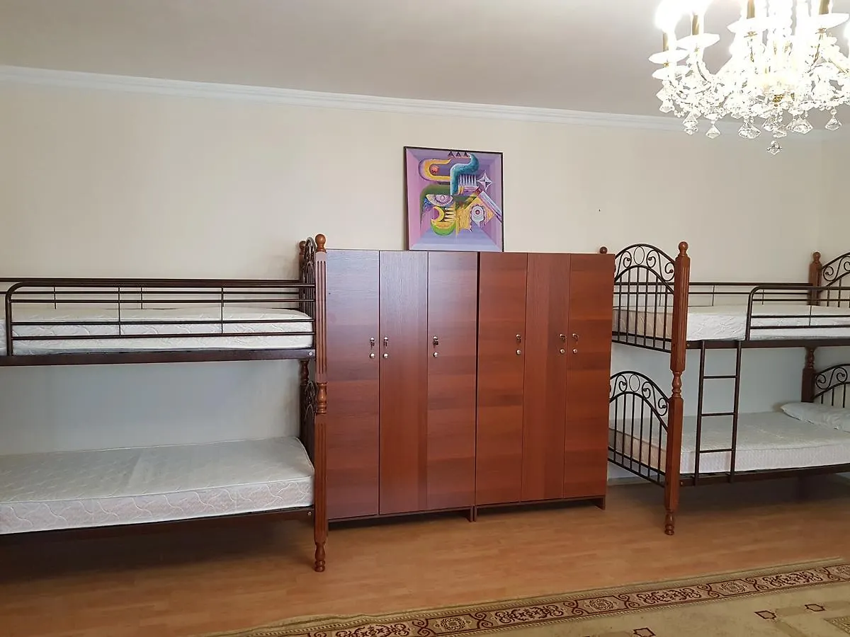 Hostel Khan Tengri Αστάνα